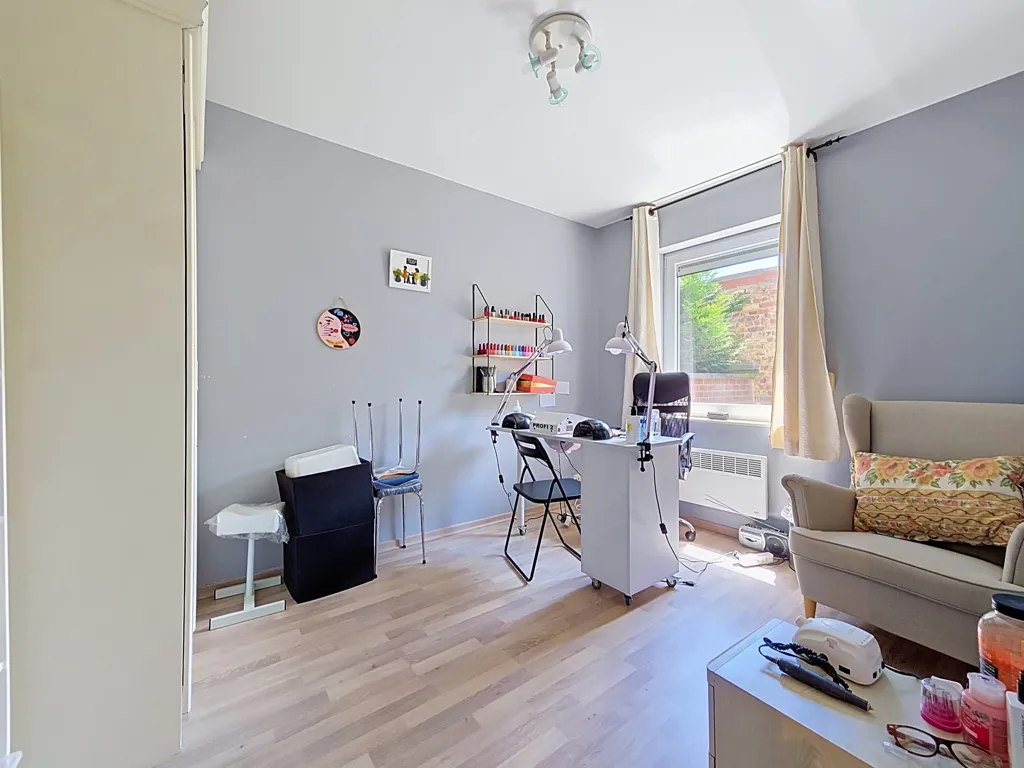 Studio - 2-Bed Apartment with Terrace in Silly
