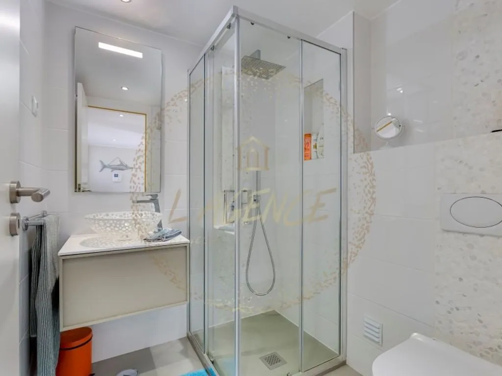 Vannitoad - Luxury Flat with Marina View in Lagos