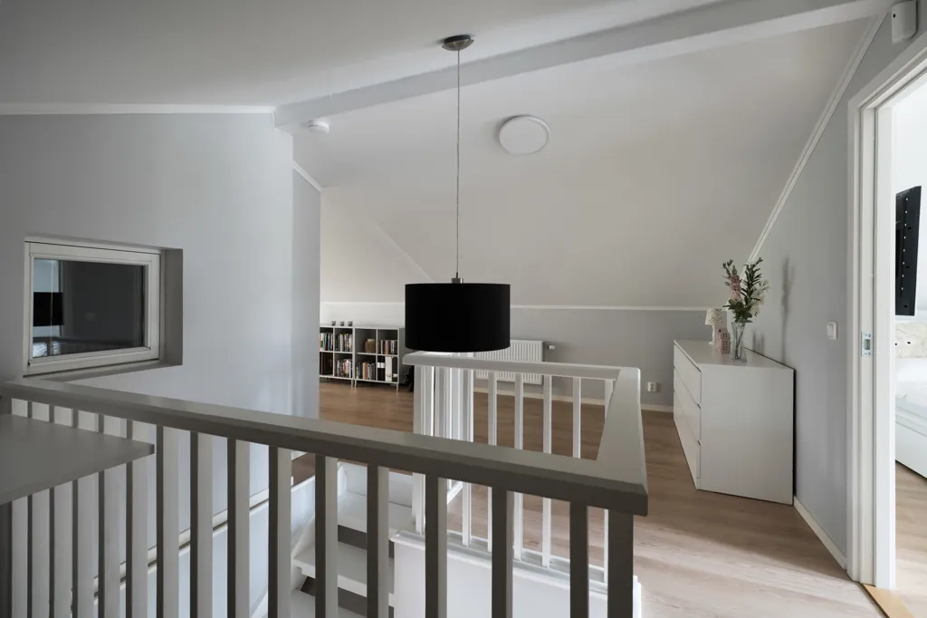 Pièces - Modern Villa with Garden in Gudö