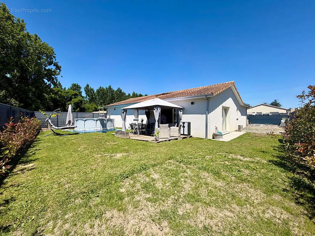Jardin - Maison Moderne avec Terrasse à Libourne