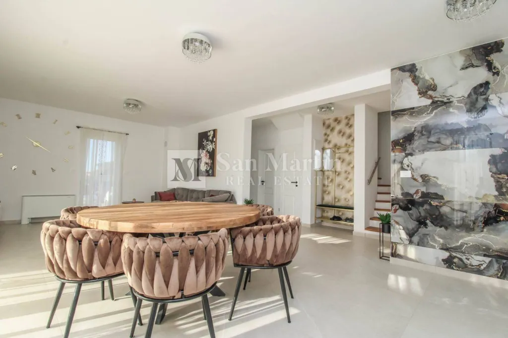 Söögituba - Modern House with Private Garden in Poreč Centre
