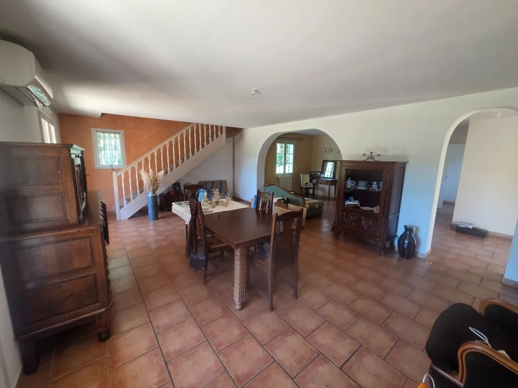 Söögituba - Charming Villa with Terrace in Cendras