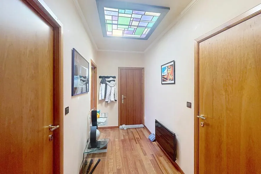 hallway_entrance