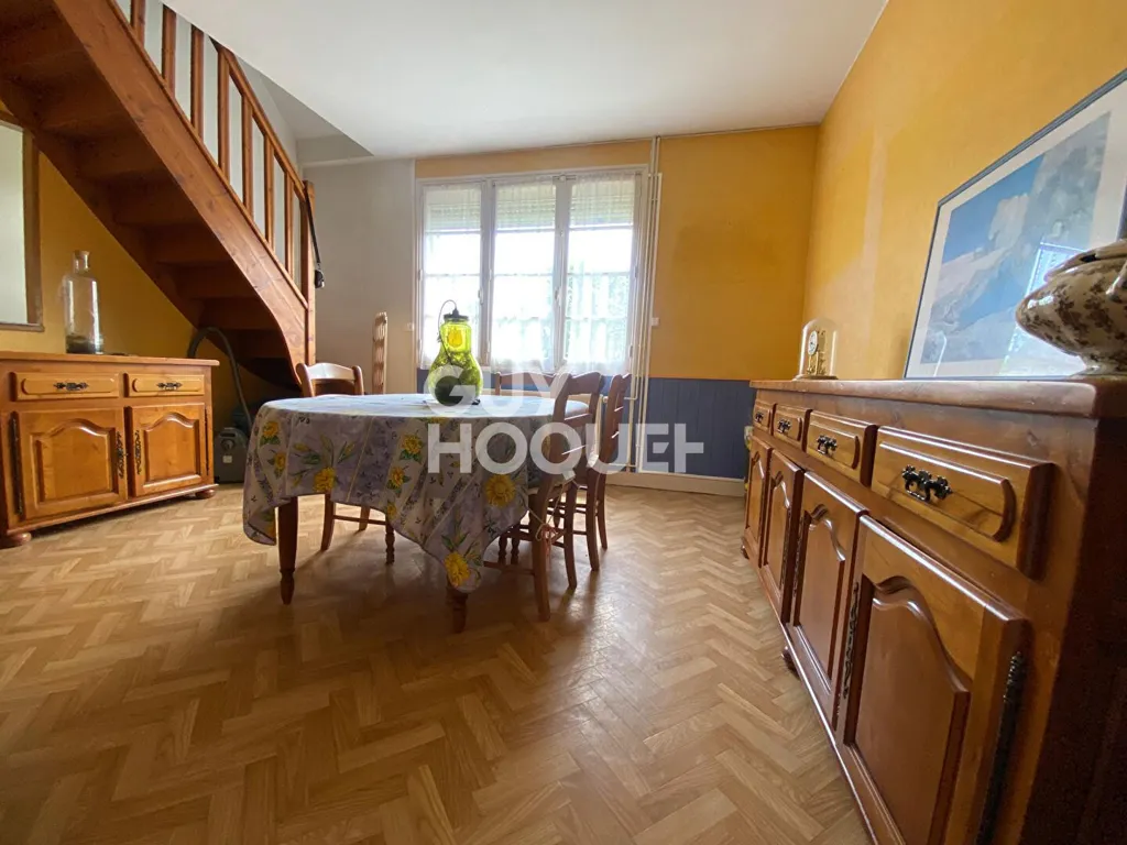Salle à manger - Maison en Pierre avec Jardin dans un Quartier Calme