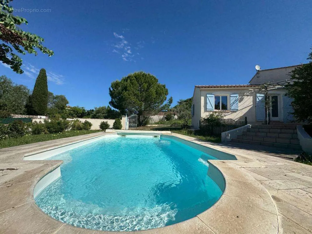 4-room house in Campagnan