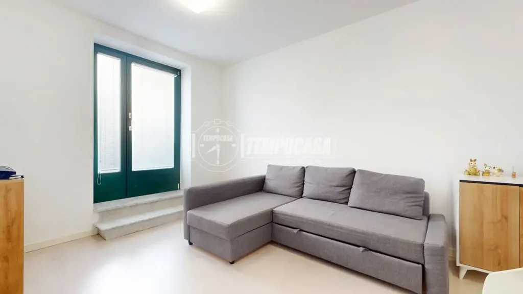 Elutuba - Modern Flat with Balcony in Genoa