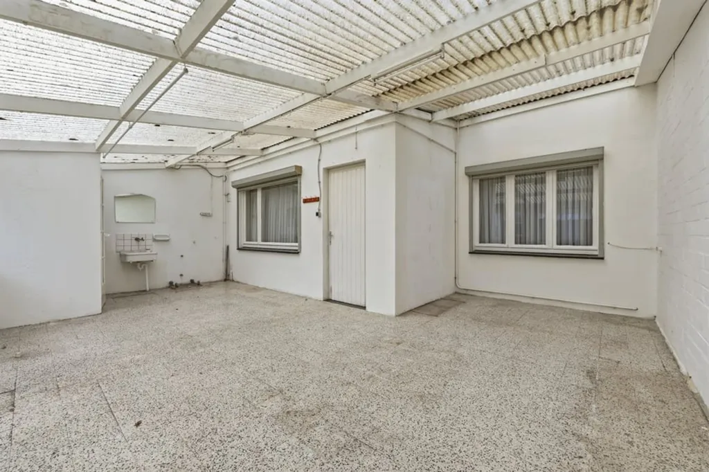 Terrace - Renovatable Building with Garden in Diepenbeek