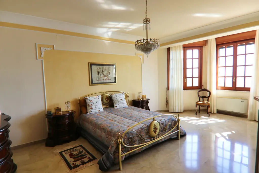 Magamistoad - Hilltop Villa with Panoramic Views in Eboli