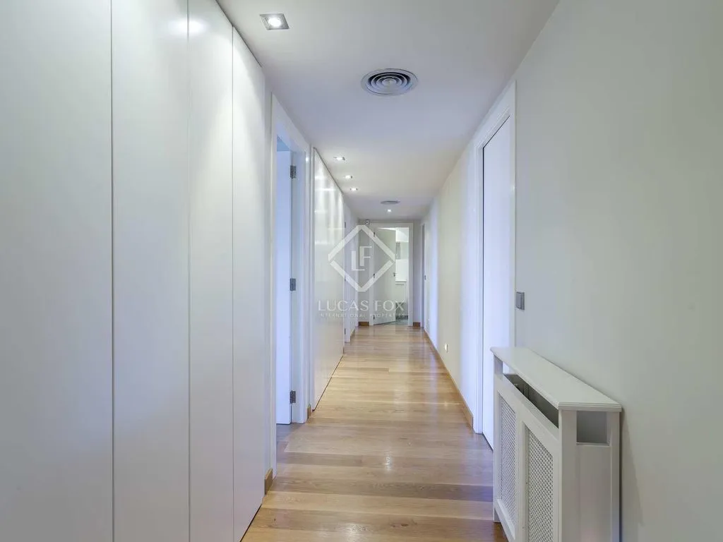 Entrée - Luxury Apartment with River View in Valencia