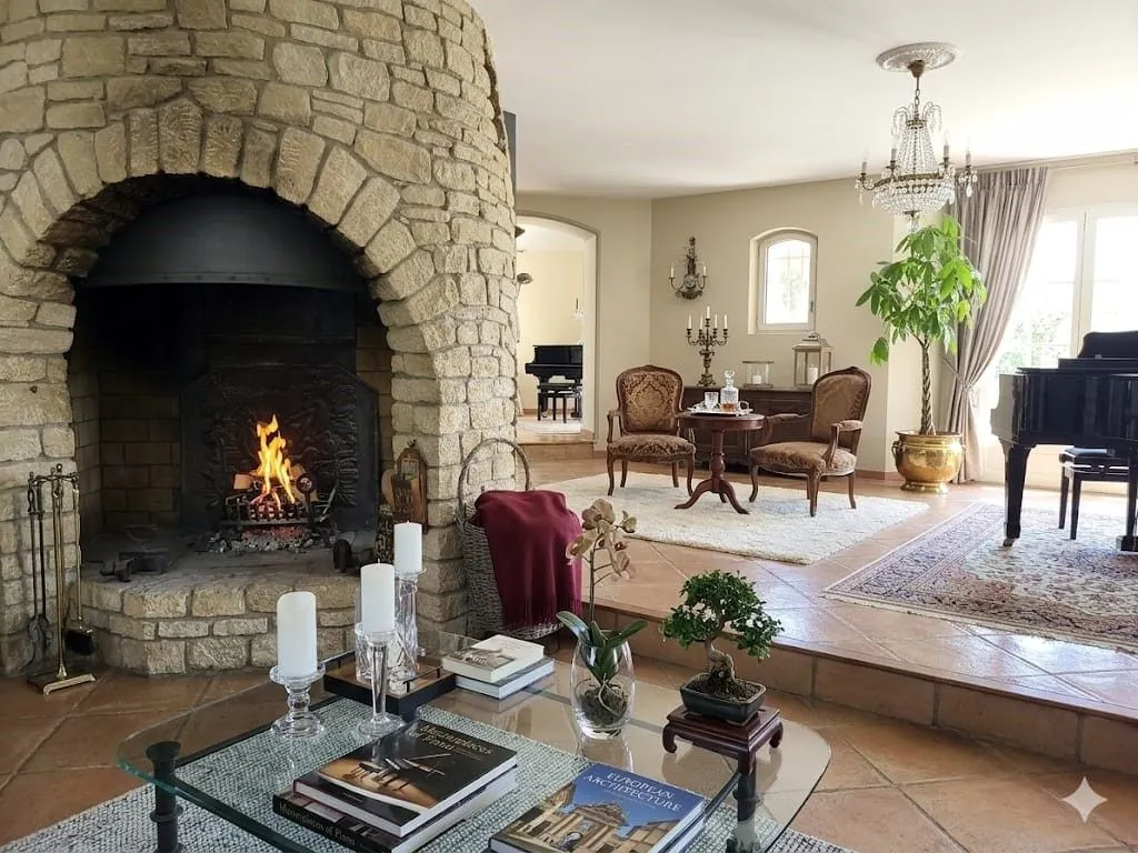 Living Room - Luxury House with Pool in Les Baux de Provence