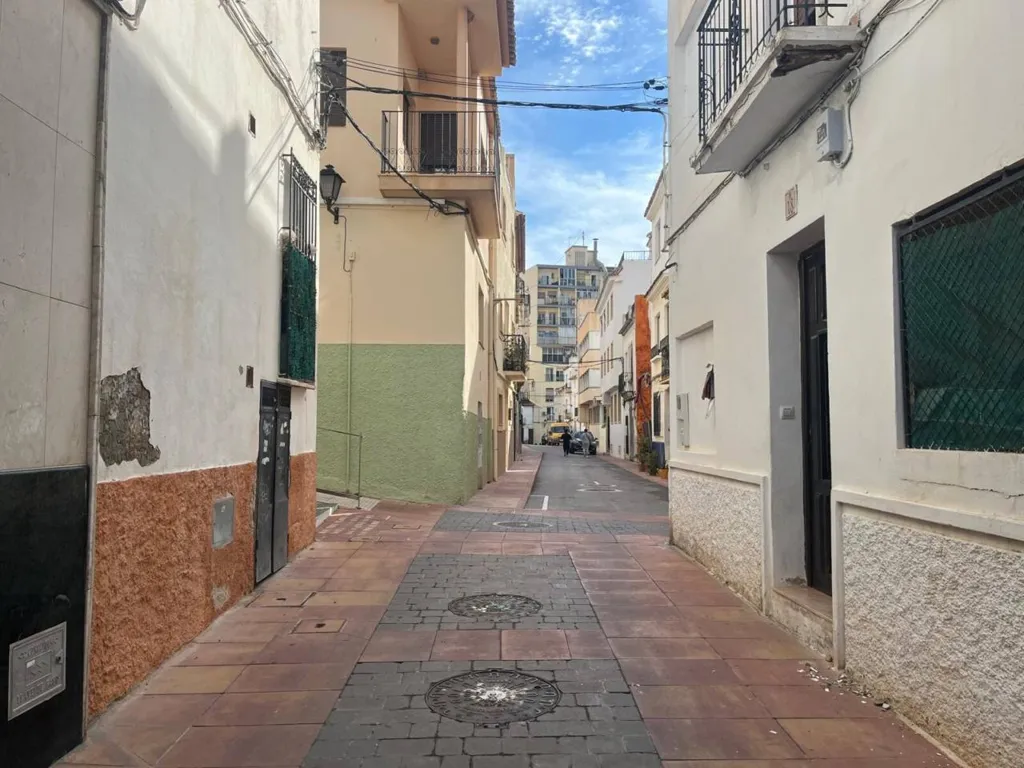 Välivaade - Townhouse for Renovation in Calpe's Old Town