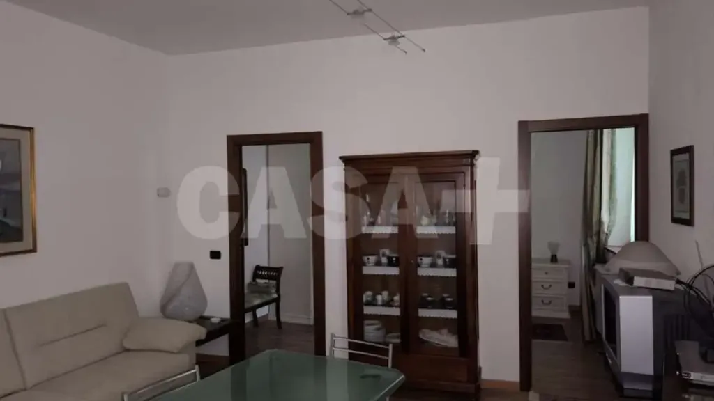 Soggiorno - Bright 2-Bedroom Apartment in Varese