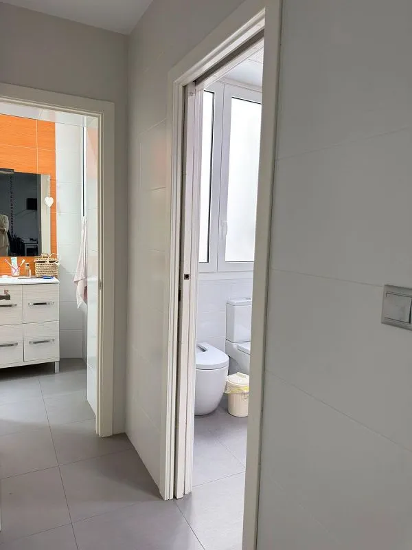Salles de bain - Reformed Apartment with Balcony in Cádiz