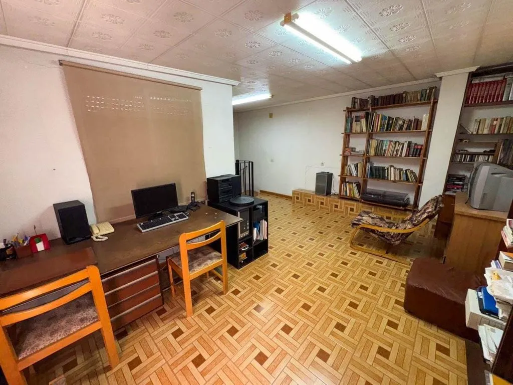 Bureau - Luxury Apartment Complex with Development Potential in Crevillent
