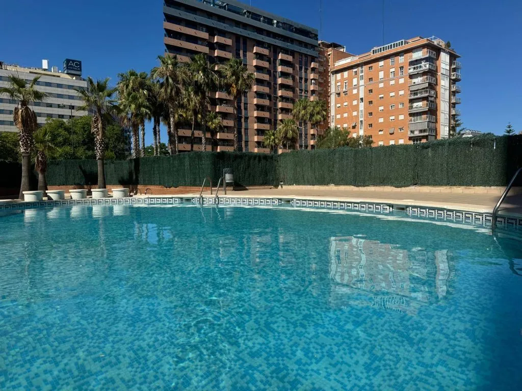 Piscine - Luxury Penthouse with Pool in Valencia