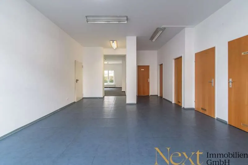 Entrée - Office Space with Street Access in Linz