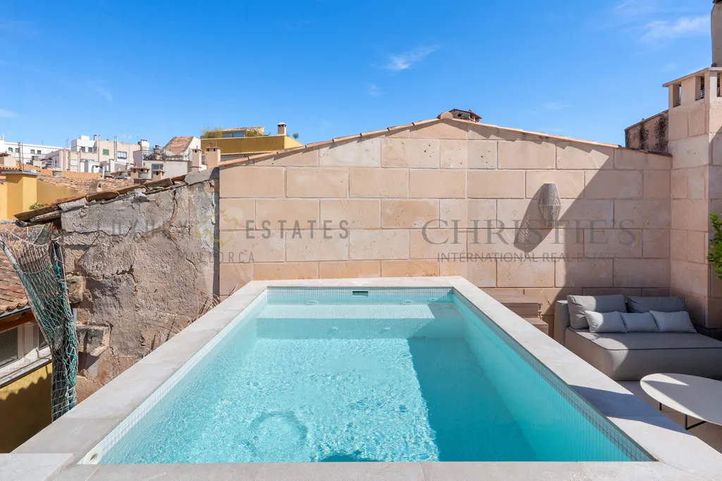 Jardin - Townhouse with Rooftop Pool in Palma