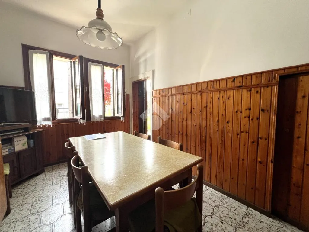 Salle à manger - Single Villa with Private Garden in Treviso