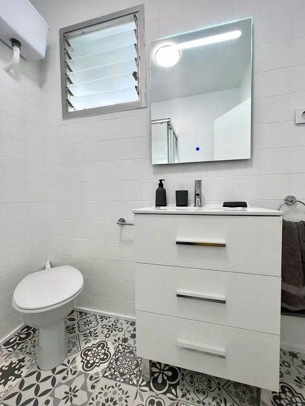 Salles de bain - Furnished Flat with Balcony in De Lepanto