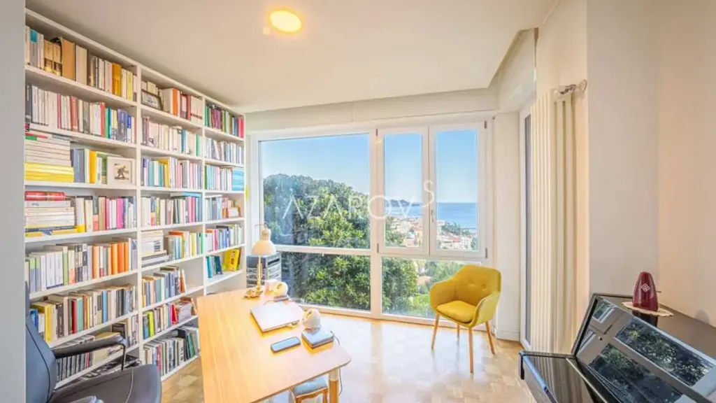 Bureau - Luxury Triplex with Sea View in Sanremo