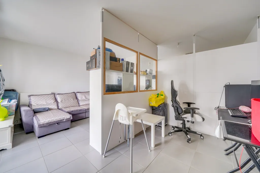 Bureau - Appartement avec terrasse à Bordeaux-Lac