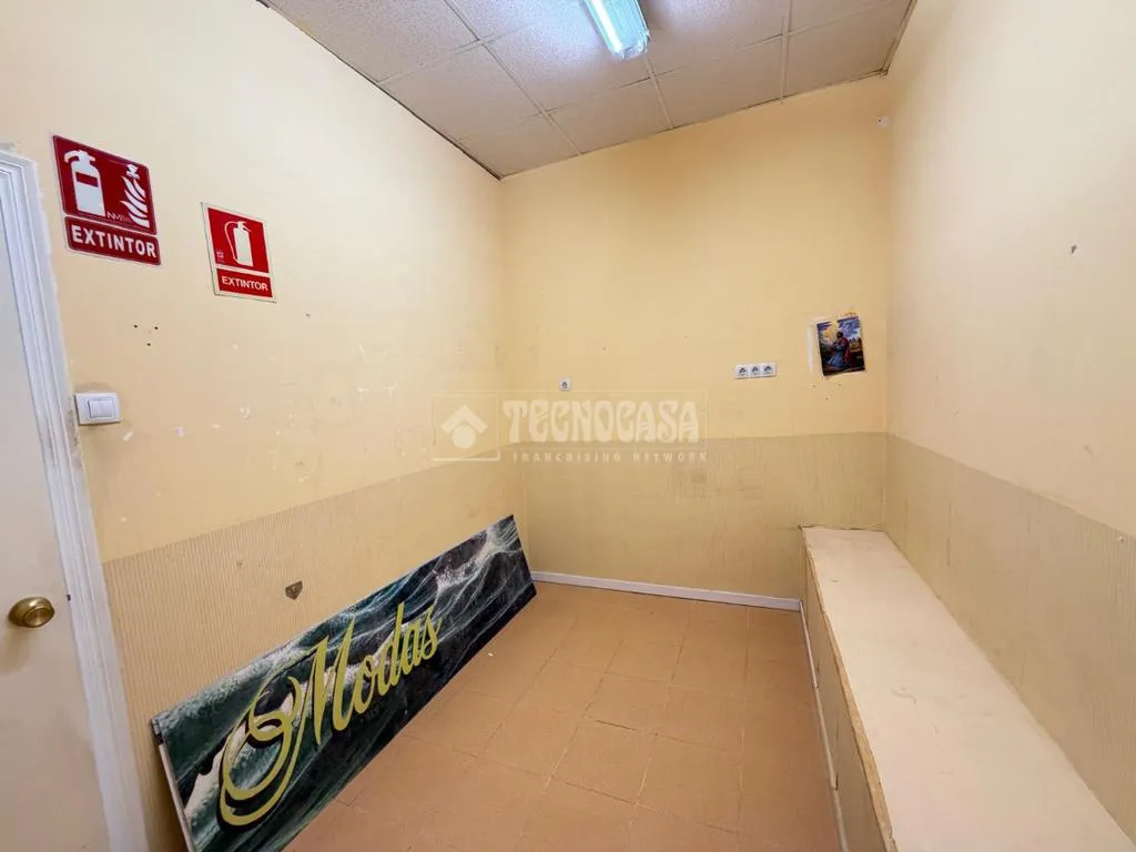 Toad - Commercial Space in Cerro Amate, Sevilla