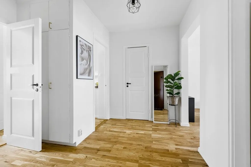 Entrée - Bright 3-Room Flat with Balcony in Barkarby