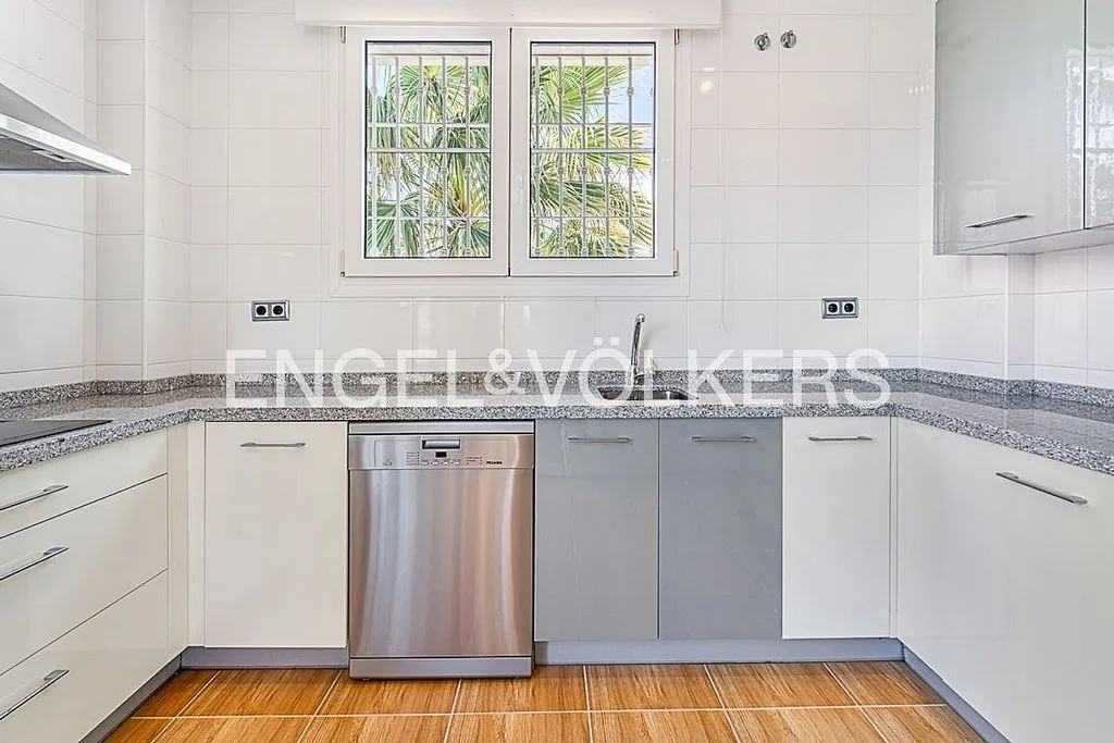 Köök - Villa with Pool and Sea Views in Estepona
