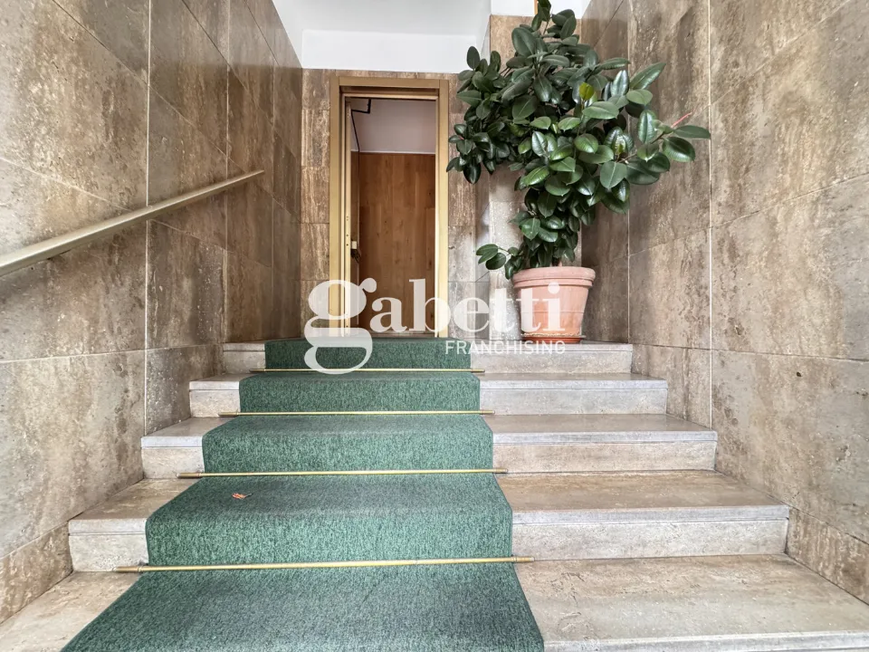 Toad - Central Triplex with Balcony in Turin