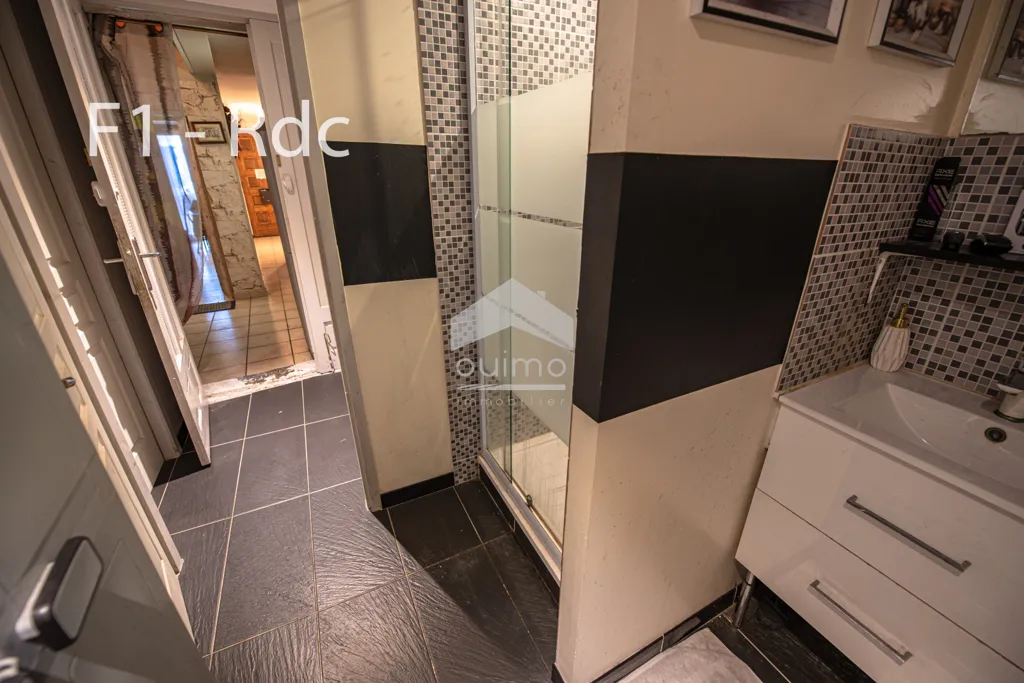 Salles de bain - Immeuble Locatif avec Terrasses à Labégude