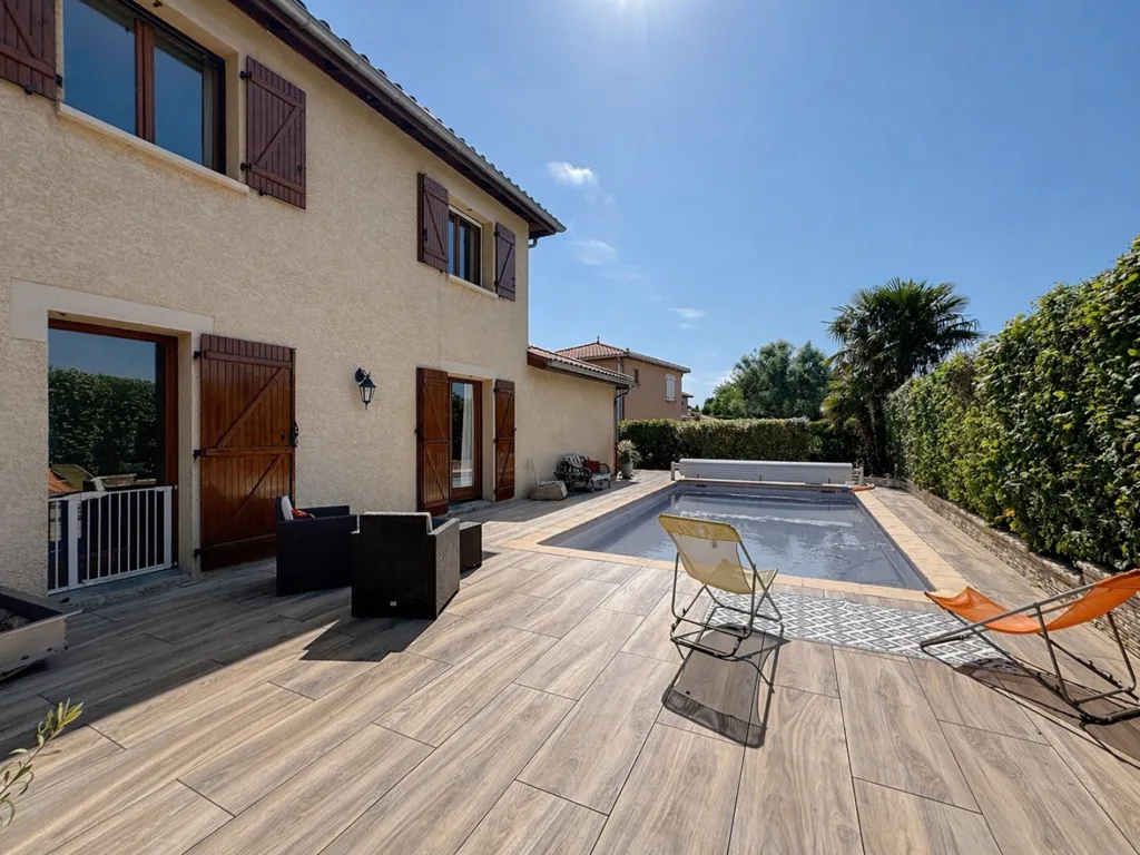 Bassein - Family House with Pool in Simandres