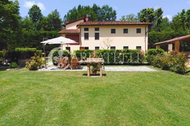 Jardin - Luxury Farmhouse with Pool in Camaiore
