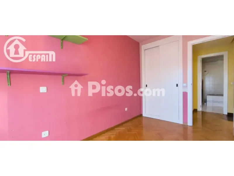 Toad - Duplex with Private Garage in Madrid