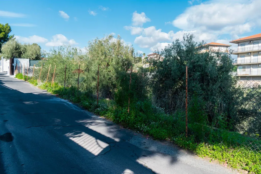 Välivaade - Buildable Plot with Development Potential in Misterbianco
