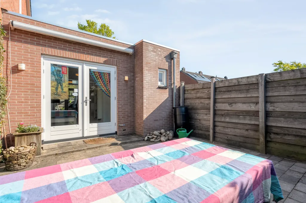 Terrass - Spacious Corner House with Garden in Hoogeveen