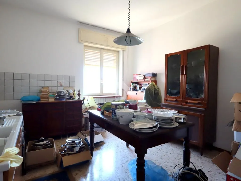 Cuisine - Trilocale with Balcony in Borgosatollo