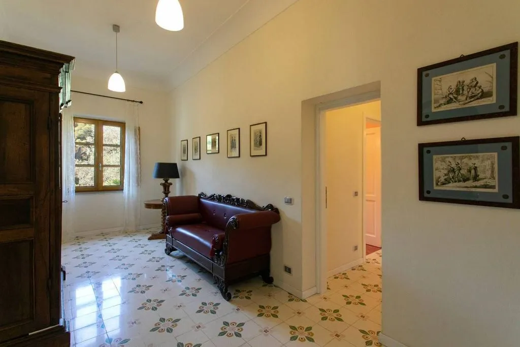 Esik - Historic Villa with Pool in Porto Azzurro