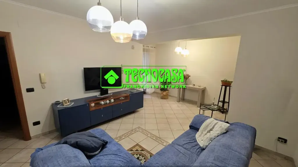 Soggiorno - Appartamento con giardino privato a Mercogliano