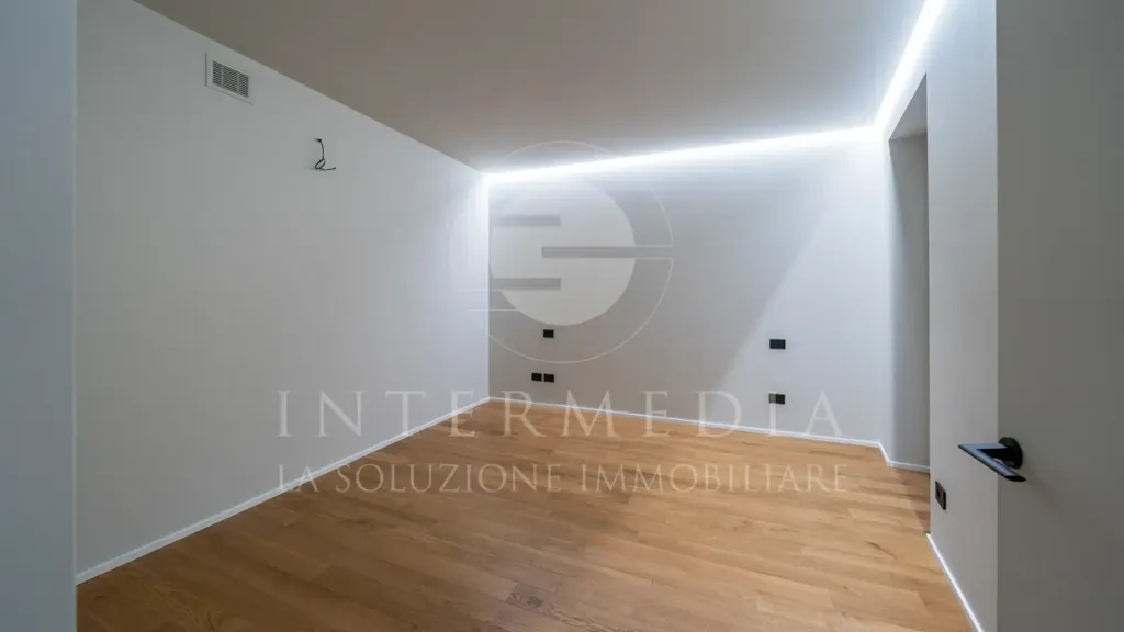 Toad - Rusticated Flat with Balcony in Brescia