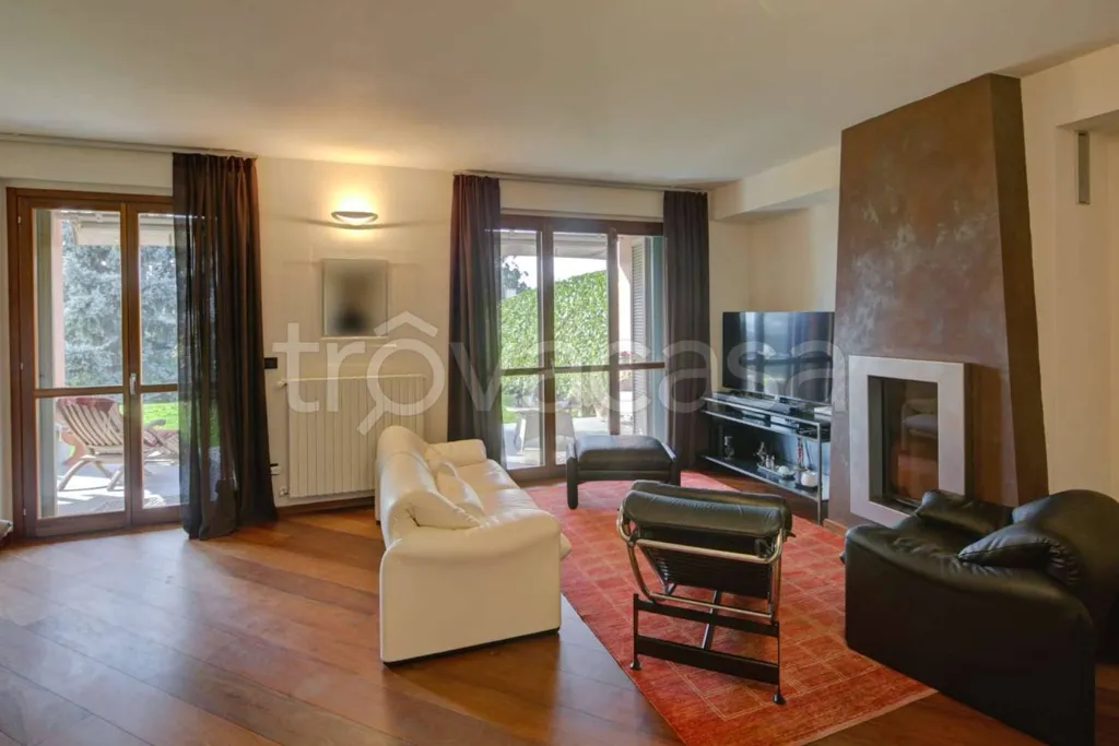 Séjour - Ground Floor Apartment with Garden in Moncalieri