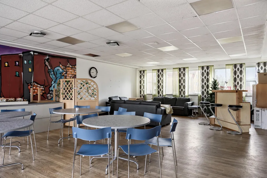 Studio - Historic Civic Centre with Development Potential in Central Getinge