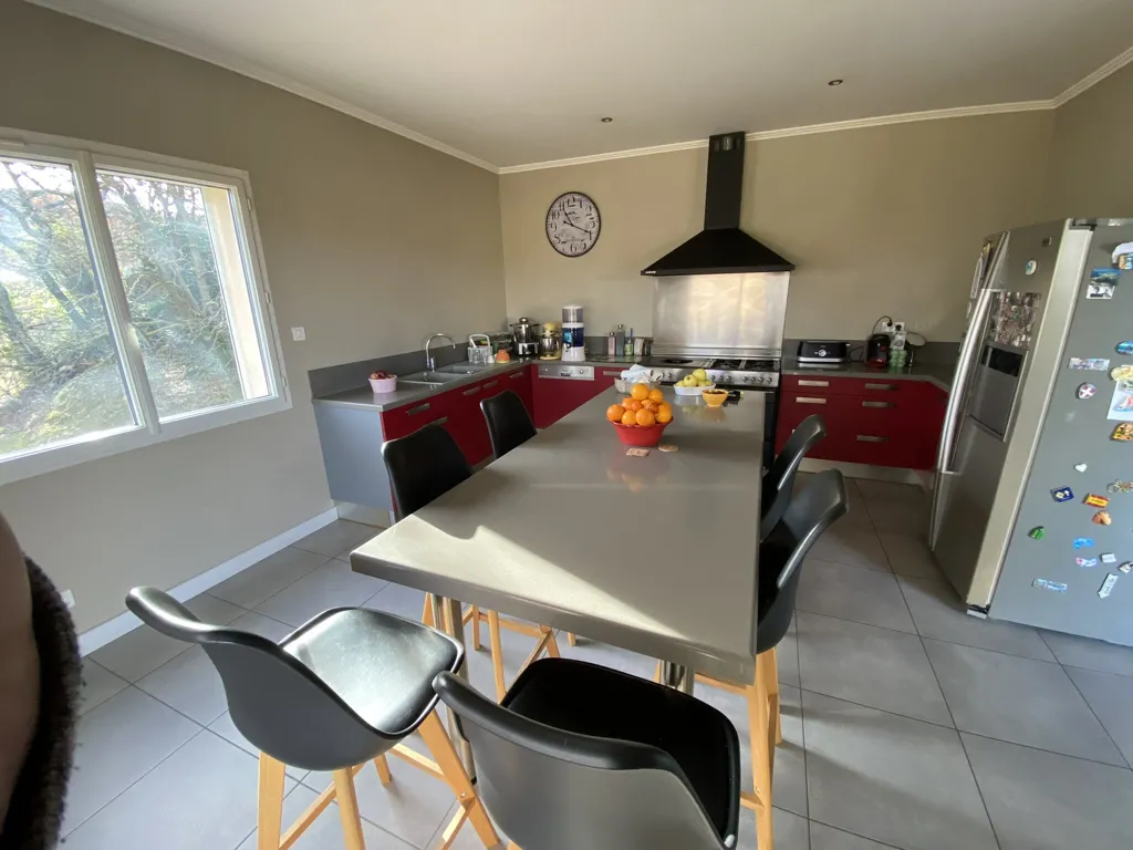 Cuisine - Villa Luxueuse avec Piscine à Malaucène