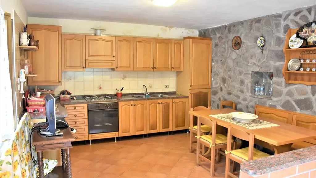 Köök - Rustic House with Terraced Garden in Comano