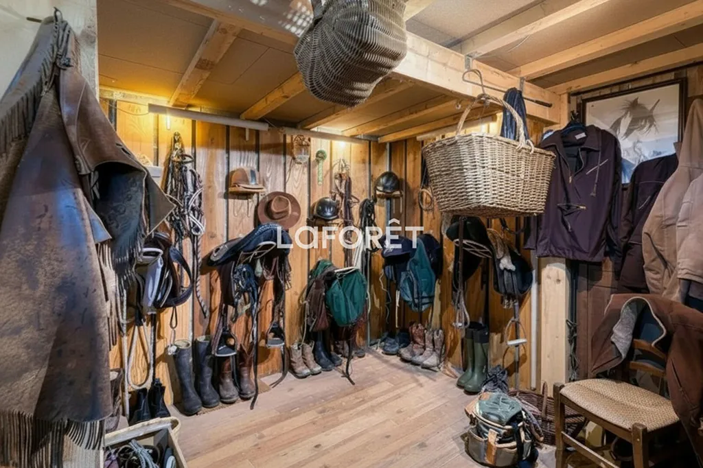 Toad - Charming House with Piscine in Saint-Just-Saint-Rambert