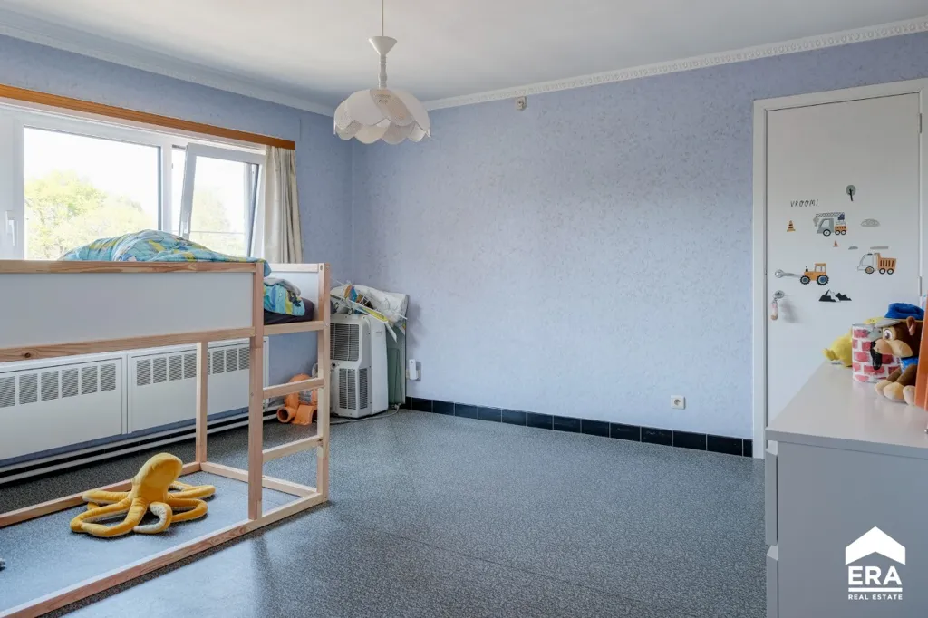 Chambres - Maison Caractéristique avec Hangar à Geetbets