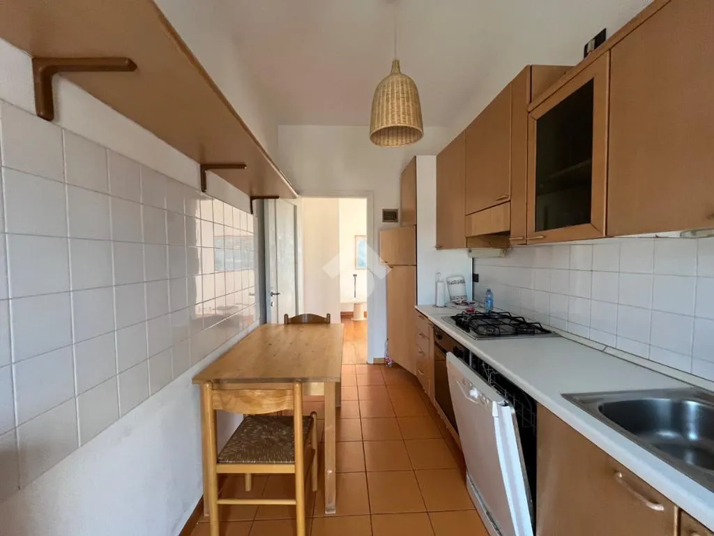 Cuisine - Trilocale with Terrace in Pavia