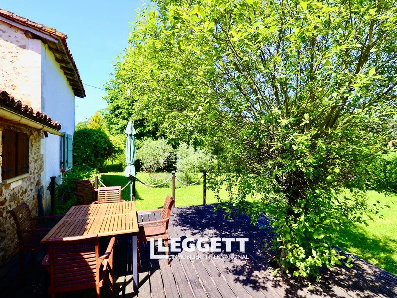 Giardino - Two Stone Houses with Pool in Montbron