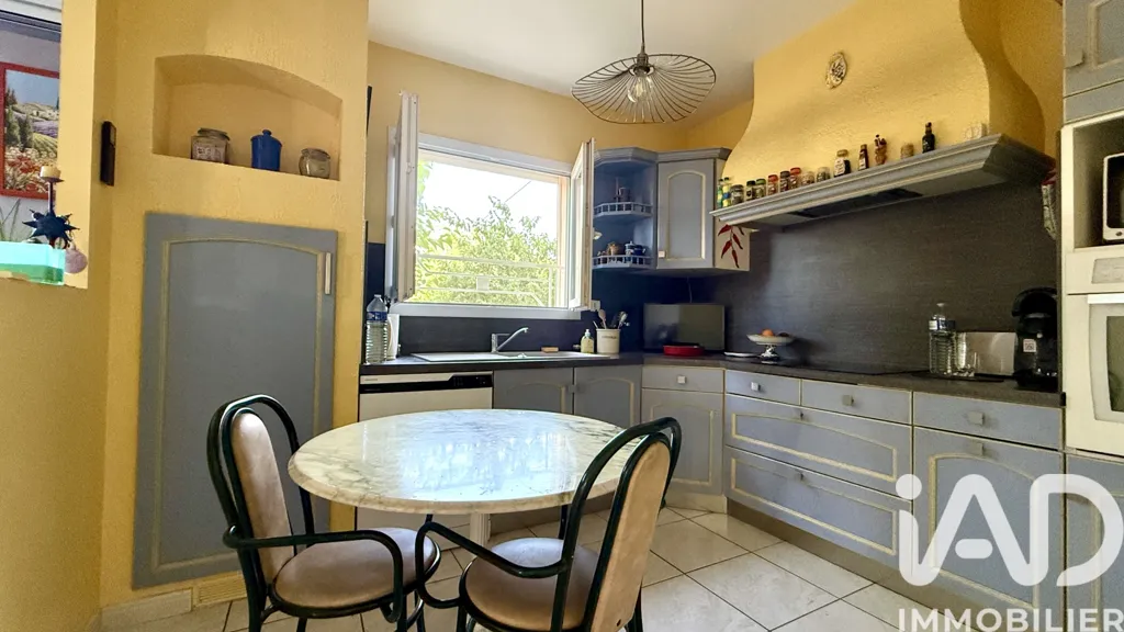 Cuisine - Maison Traditionnelle avec Jardin à Paulhan
