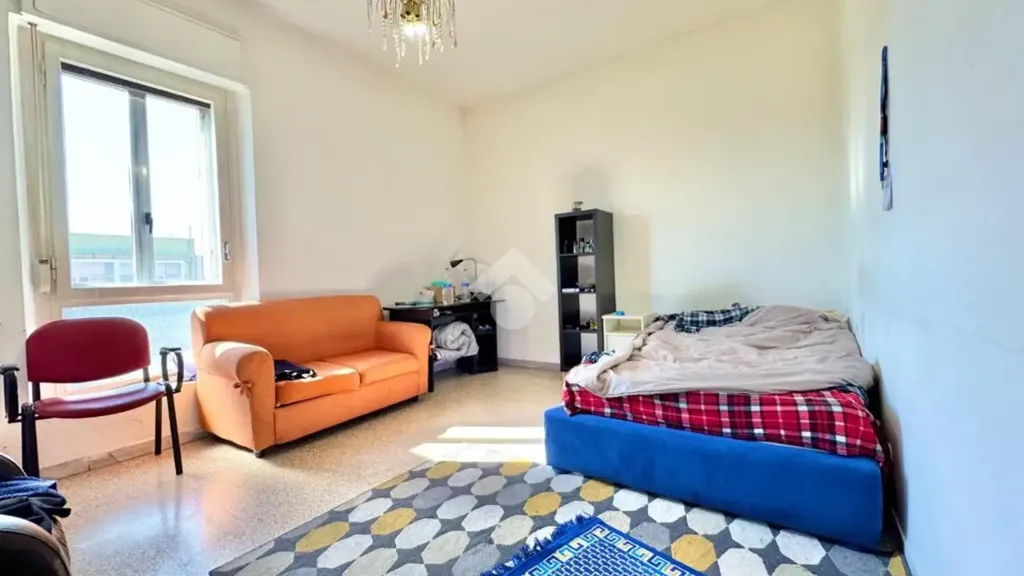 Bedrooms - 4-Room Apartment with Balcony in Bari
