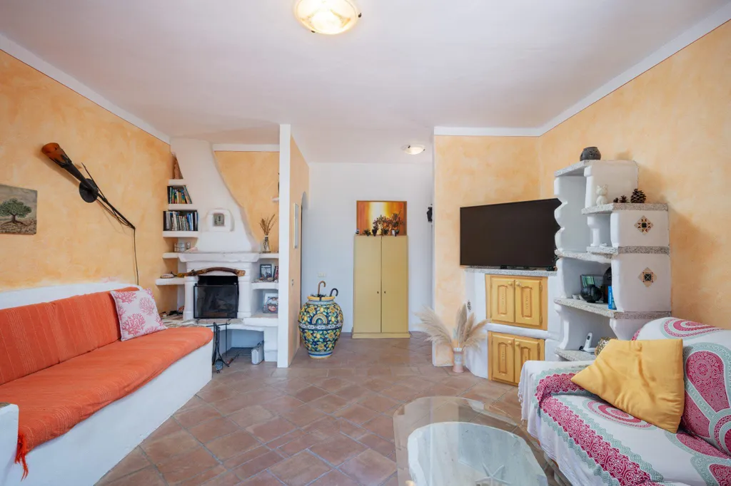 Elutuba - Villa with Lake and Nature in Sardinia